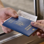 Українців у Польщі попередили про важливий дедлайн: статус UKR можуть скасувати